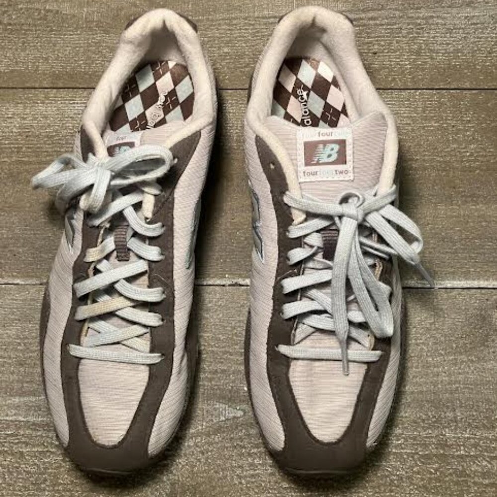 New Balance Sneakers Size 8 - Picture 2 of 6